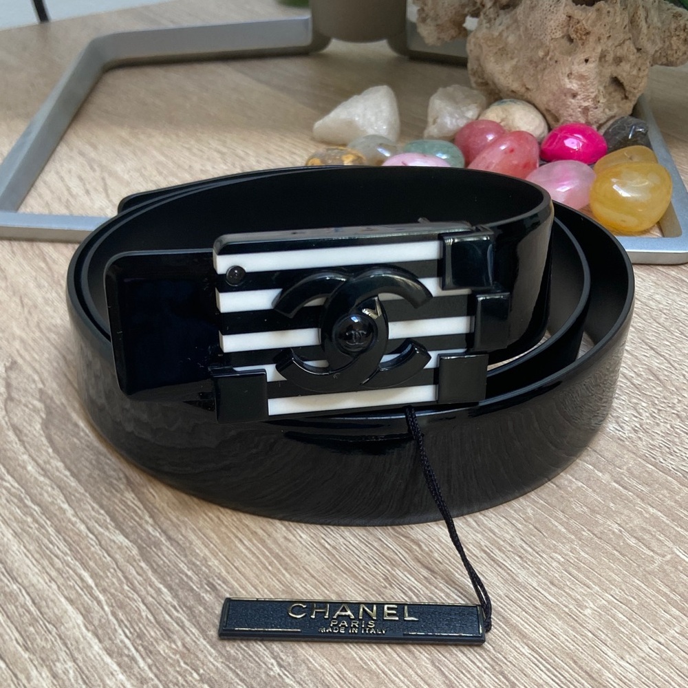 CHANEL Black Belt with Monochrome Buckle